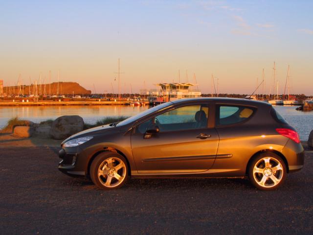 http://www.forum-peugeot.com/Forum/mesimages/21157/PHOTO III 308 copie.jpg
